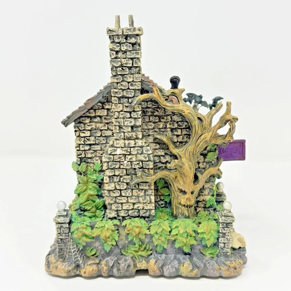 Hawthorne Village Universal Monsters Invisible Man's Inn A1507 2005 Retired COA